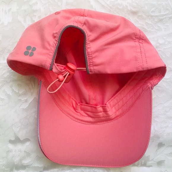 New!!! Sweaty Betty London Run Cap - Picture 6 of 7